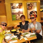 Simon D and Dynamic Duo having Bibigo Bibimbap