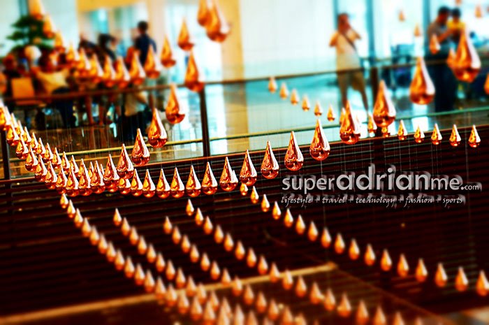 Wowww!! Hujan Kinetik di SingaporeÂ’s Changi Airport 7