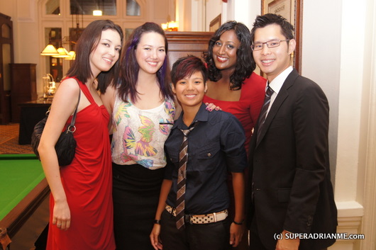 Christabel Goh (Middle) posing with bloggers Angela(L) and Fazillah(R) and friends from Hill & Knowlton