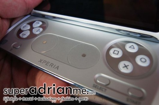 Sony Ericsson Xperia PLAY game pad close up