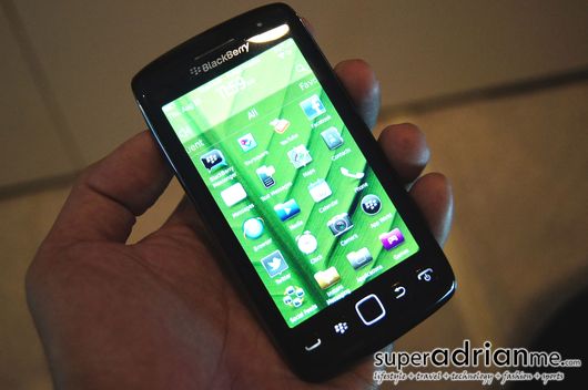 BlackBerry Torch 9860 - Front