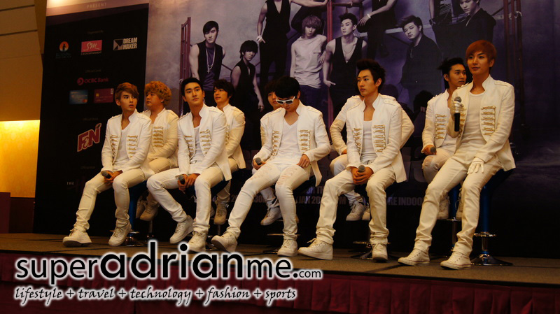 SUPER JUNIOR at Singapore Press Conference on 30 January 2011 (Seated)