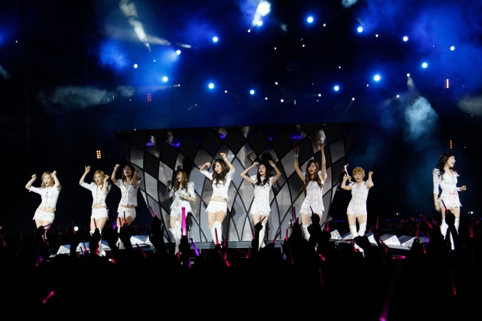Girls' Generation Concert Tour 2011 (Credit - Running Into The Sun-Dominic Phua)