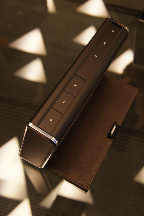 Top View of the Bose Soundlink Wireless Mobile Speaker