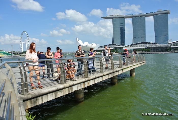 Nikon 1 J1 - Merlion Park overlooking Marina Bay Sands