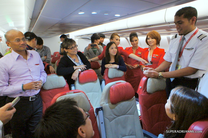 AirAsia X Flight D7 535's Senior First Officer Raveen Makes a short speech
