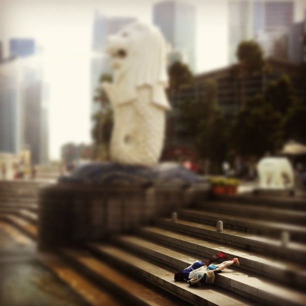 PK Girls Planking at the steps of the Merlion Park