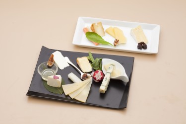 JAL First Class Cheese
