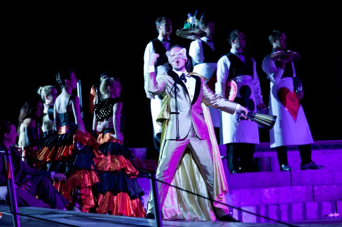La Traviata - Martin Buckinham with OA Dancers - Photo by Lisa Tomasetti