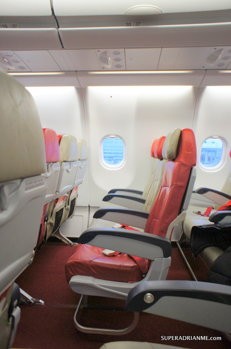 AirAsia X seats leg room