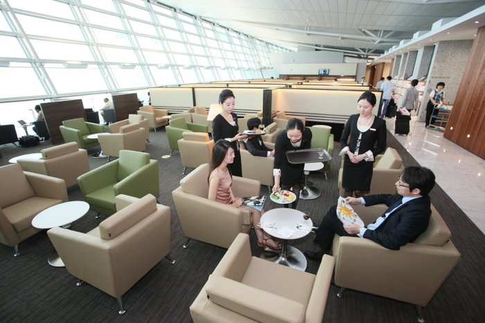 Korean Airlines - Prestige Lounge - Business Class 2