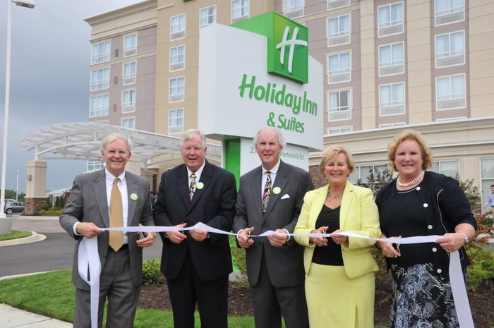 Wilson Children Ribbon Cutting at Holiday Inn & Suites Memphis Wolfchase Galleria - 57th Anniversary