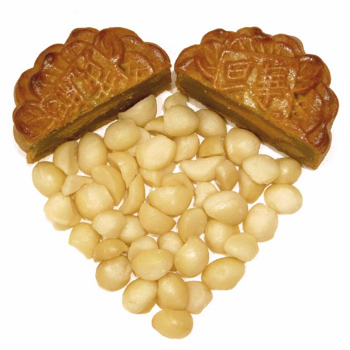 Hua Ting - White Lotus Custard with Macadamia Nuts