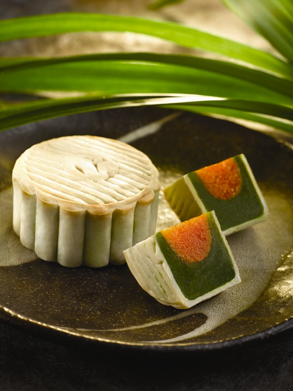 Mooncake Fiesta - RWS - White Butter Skin with Pandan Sweet Corn Paste