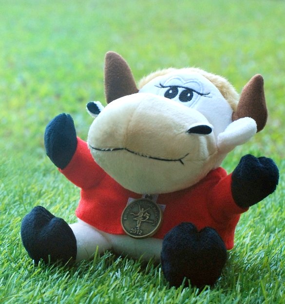 Limited Edition 25th Anniversary Niu Niu Plush Toy Proudly Wearing His Finisher Medal-001