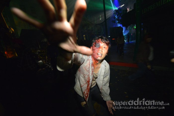 Universal Studios Singapore - Halloween Horror Nights - Dennis as Scare Actor