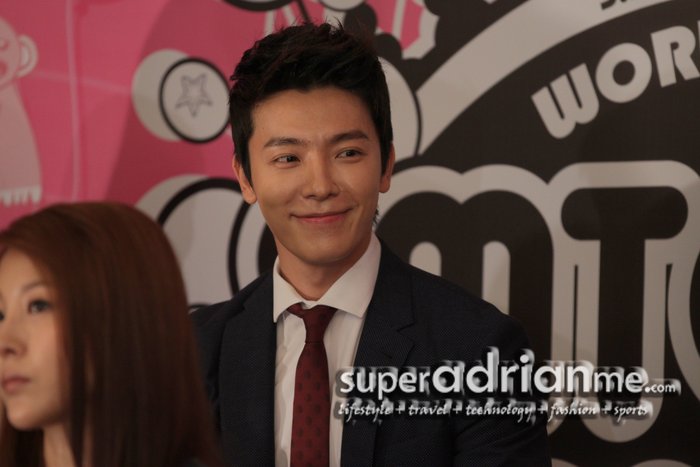 Donghae from SUPERJUNIOR in Singapore for SMTOWN Live World Tour III