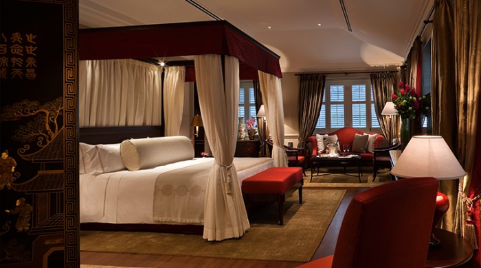 PropertyImage_CapellaSingapore_Hotel_GuestroomandSuites_ColonielManor_Bedroom-2_CreditCapellaHotelsandResorts
