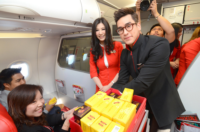 Nadech Kugimiya - AirAsia Bangkok-Phitsanulok